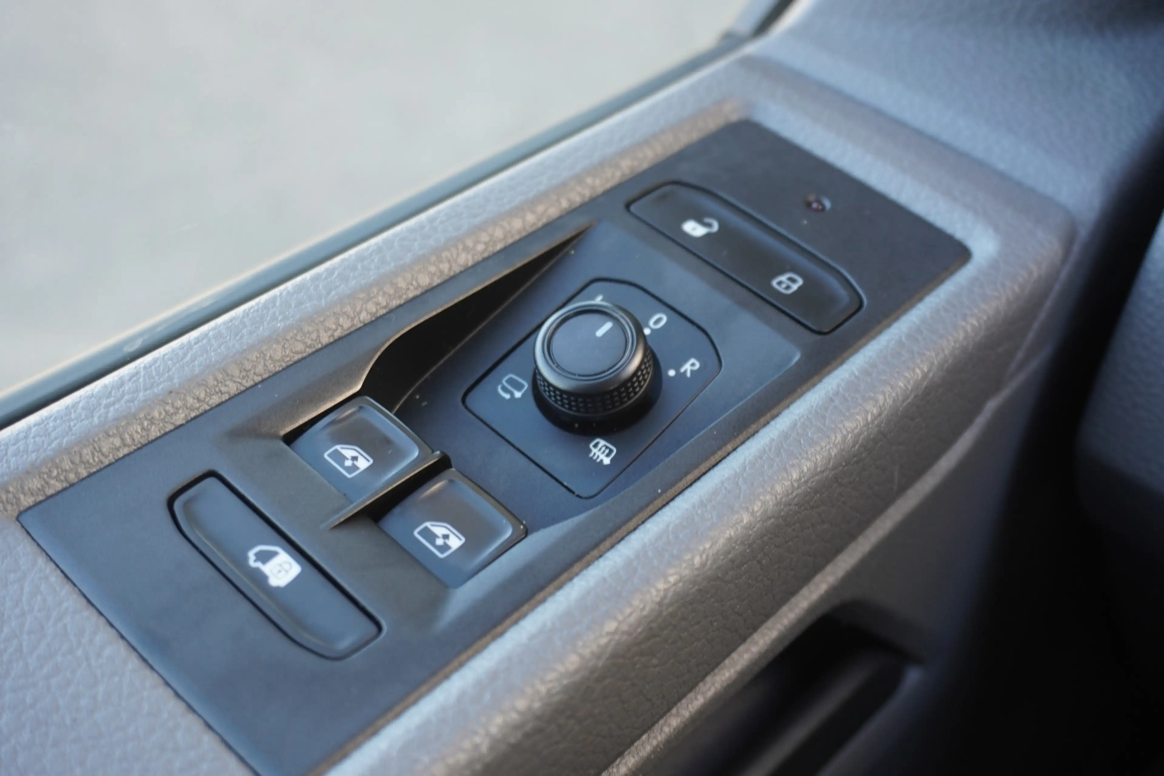 Volkswagen T6.1 Transporter 150pk Automaat L1H1 Apple Carplay Parkeersensoren — photo 9