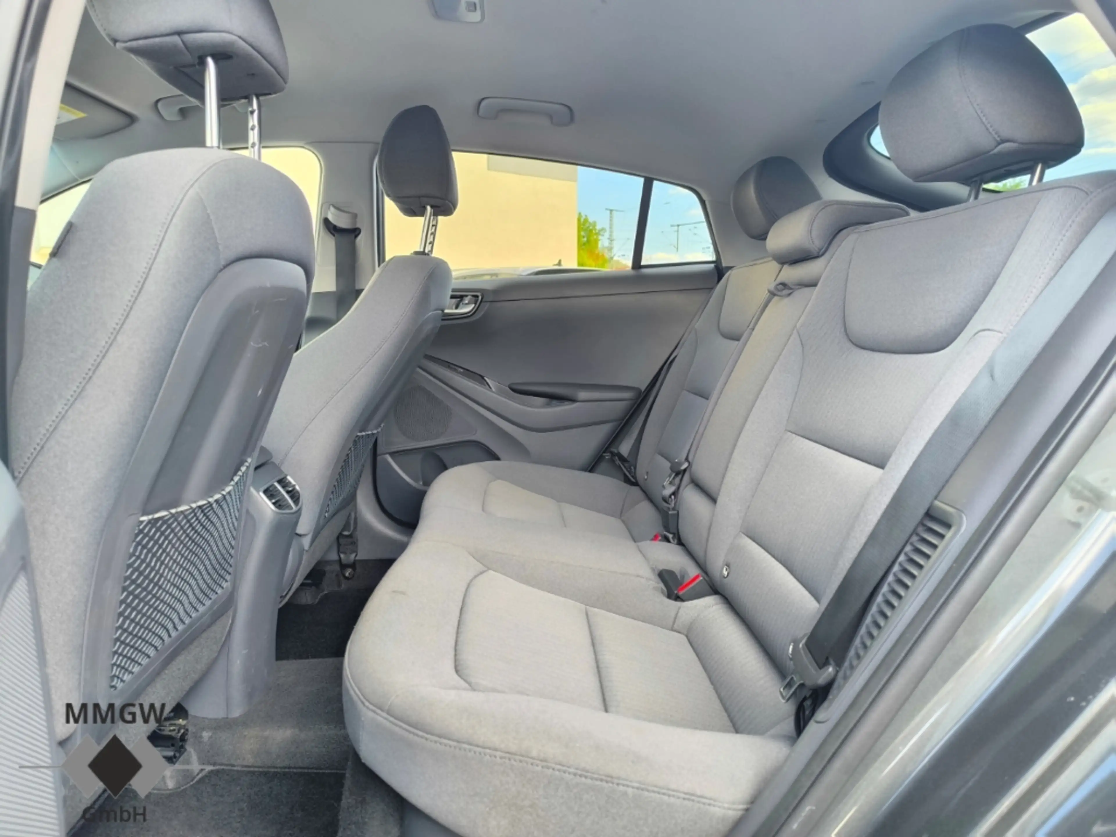 Hyundai IONIQ Style Plug-In Hybrid Navi/Soundsyst/LED/ACC/CarPla — photo 12