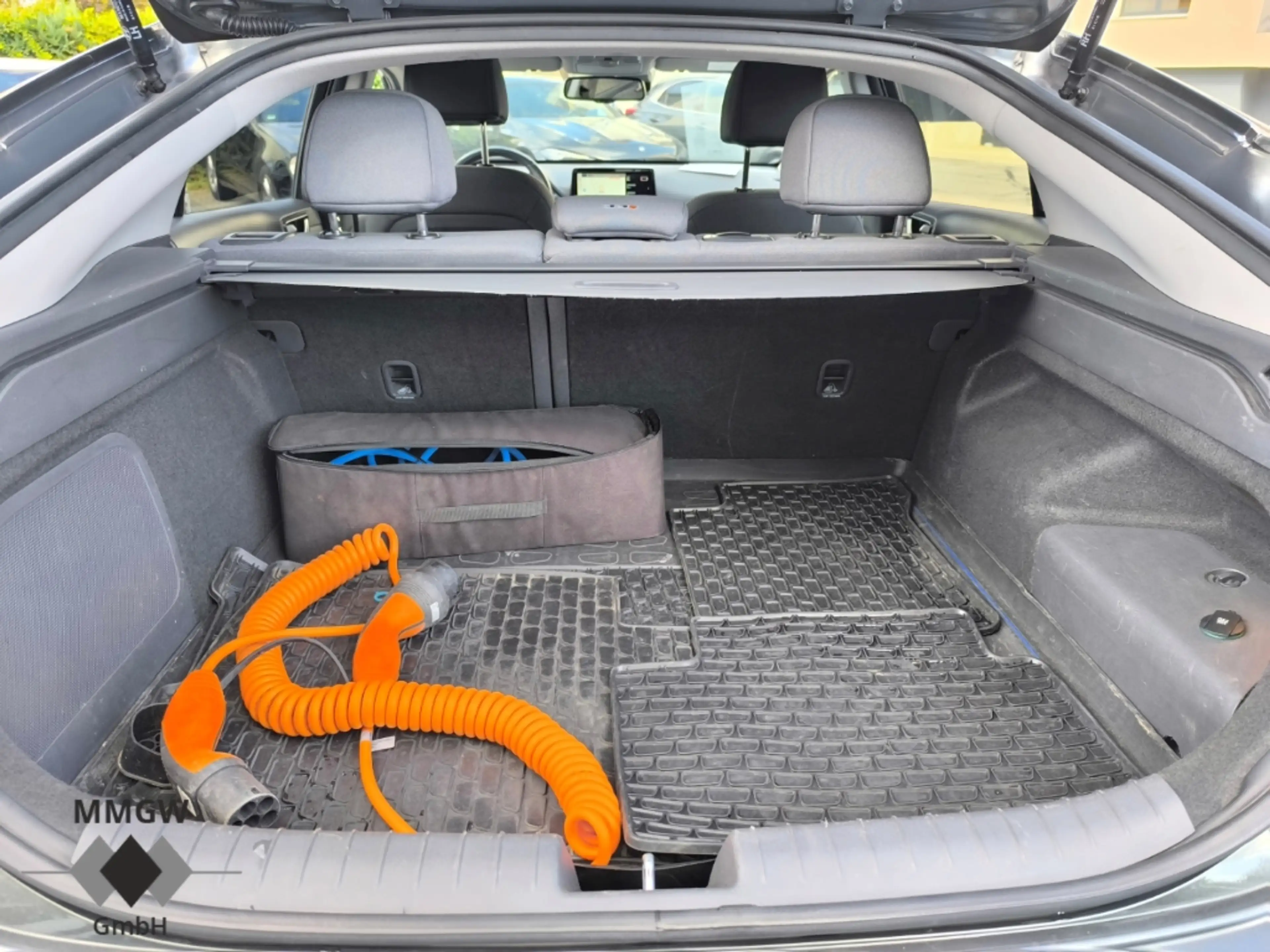Hyundai IONIQ Style Plug-In Hybrid Navi/Soundsyst/LED/ACC/CarPla — photo 7