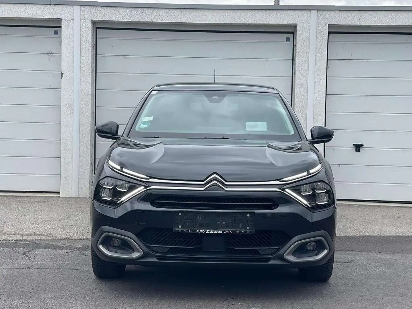 Citroen C4 BlueHDI 130 S&S Feel EAT8 Aut. Schwarz - 1