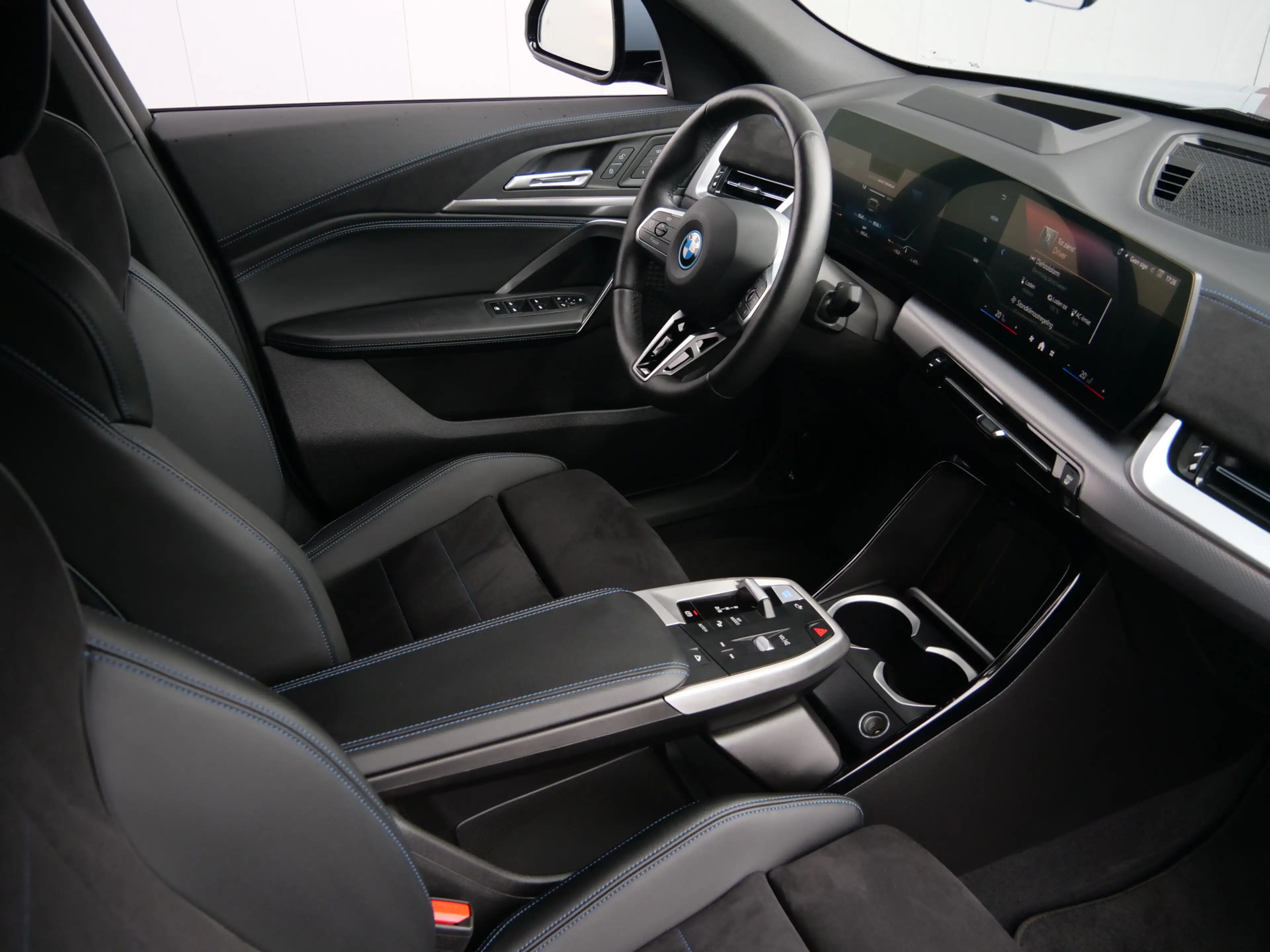 BMW iX2 eDrive20 67 kWh M Sport Edition 204 Pk Automaat Na — photo 18