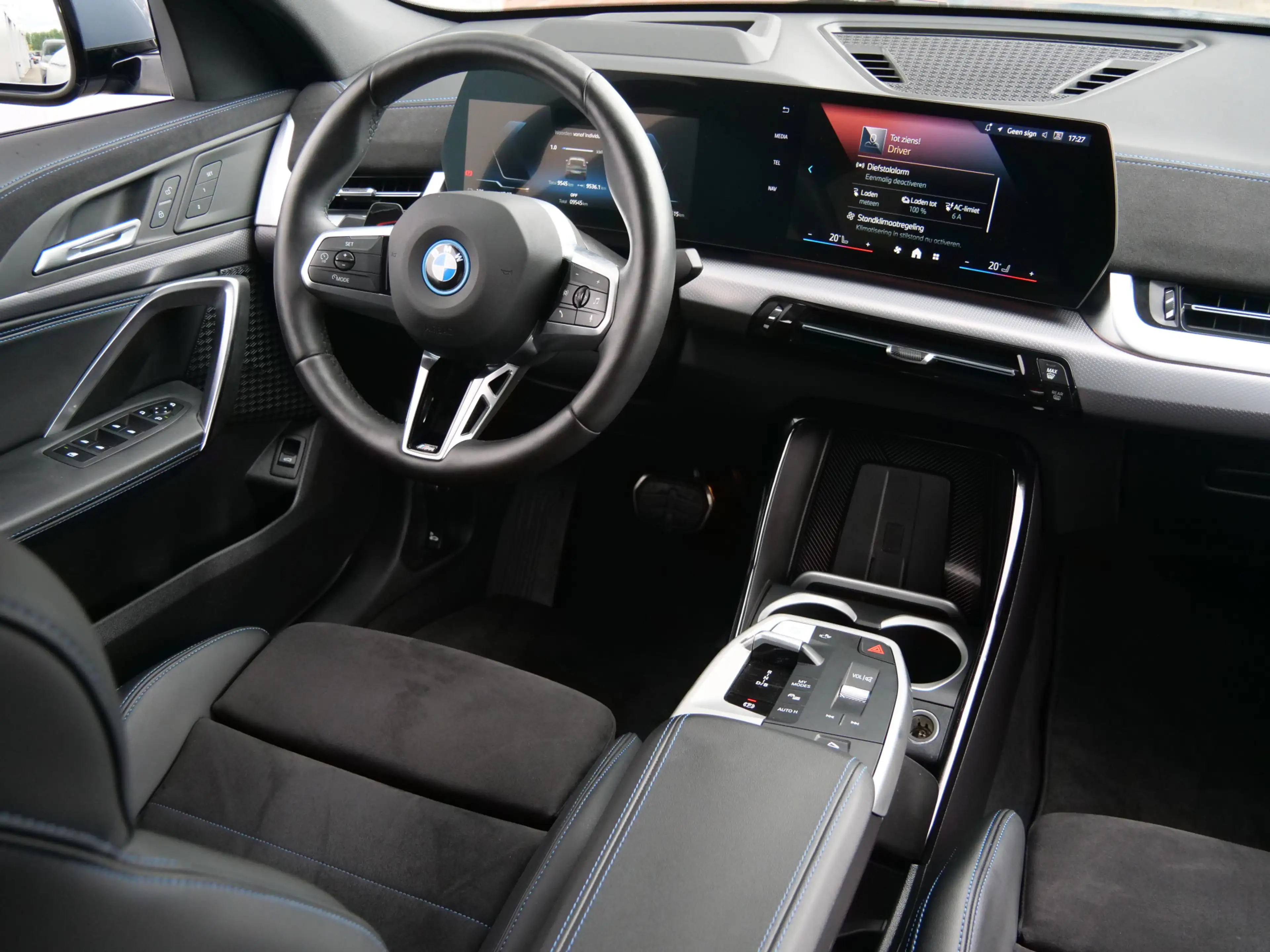 BMW iX2 eDrive20 67 kWh M Sport Edition 204 Pk Automaat Na — photo 2
