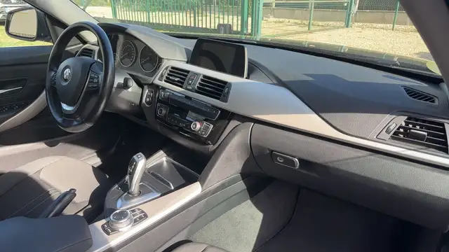 BMW 4 Series view 10
