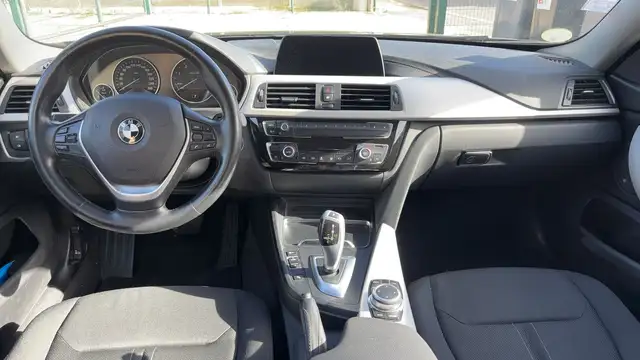 BMW 4 Series view 11