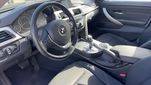 BMW 4 Series view 8