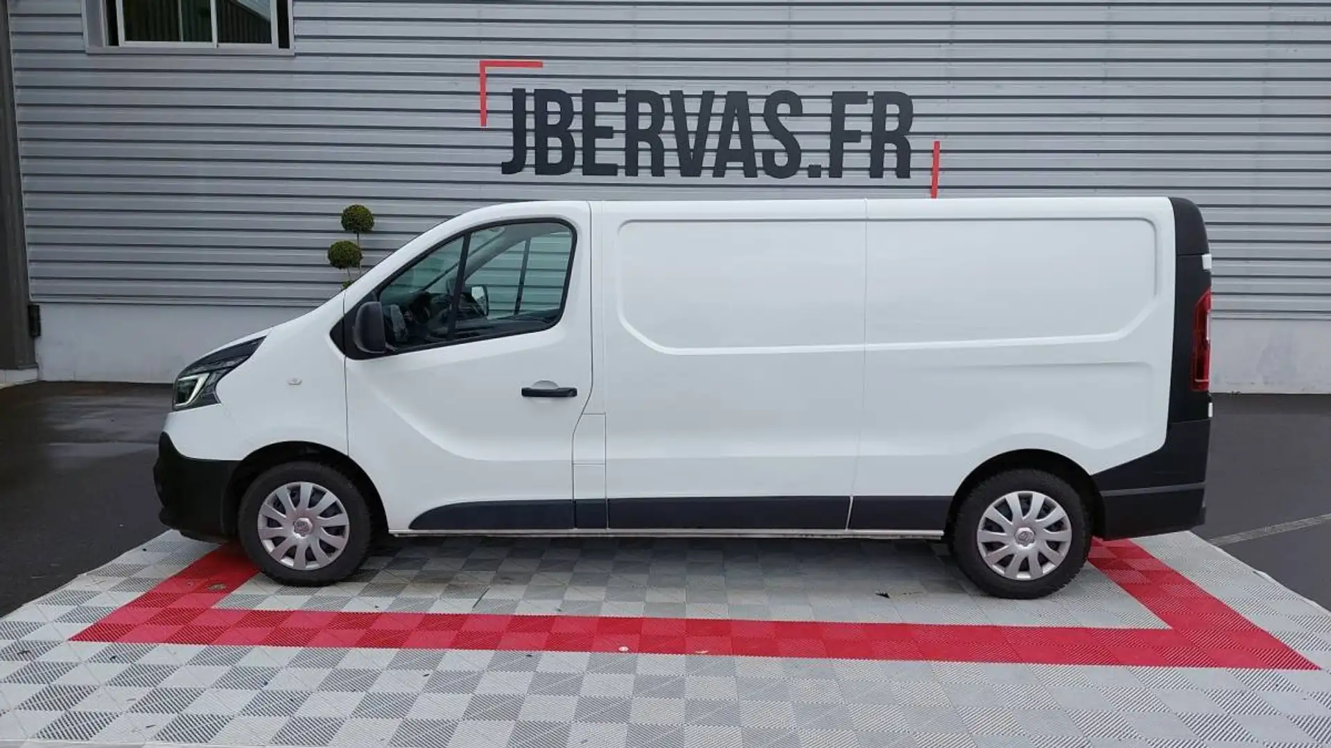 Renault Trafic FOURGON l2h1 1300 kg dci 120 grand confort Blanc - 1