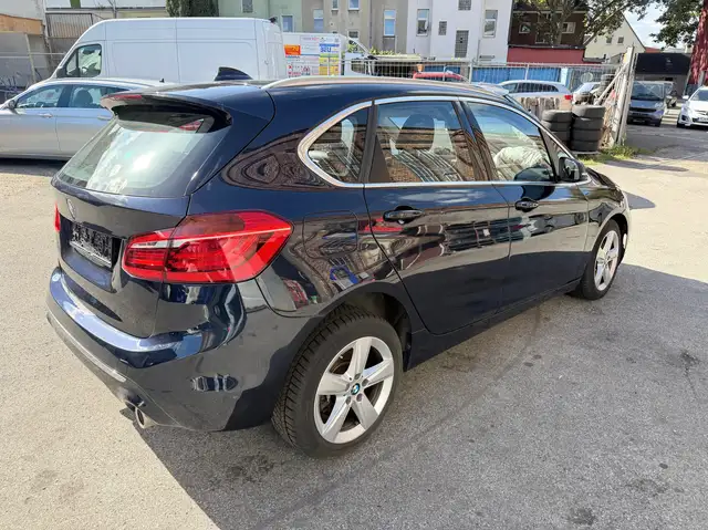 BMW 220 220 i Luxury Line Pano Automatik Business SHZ PDC