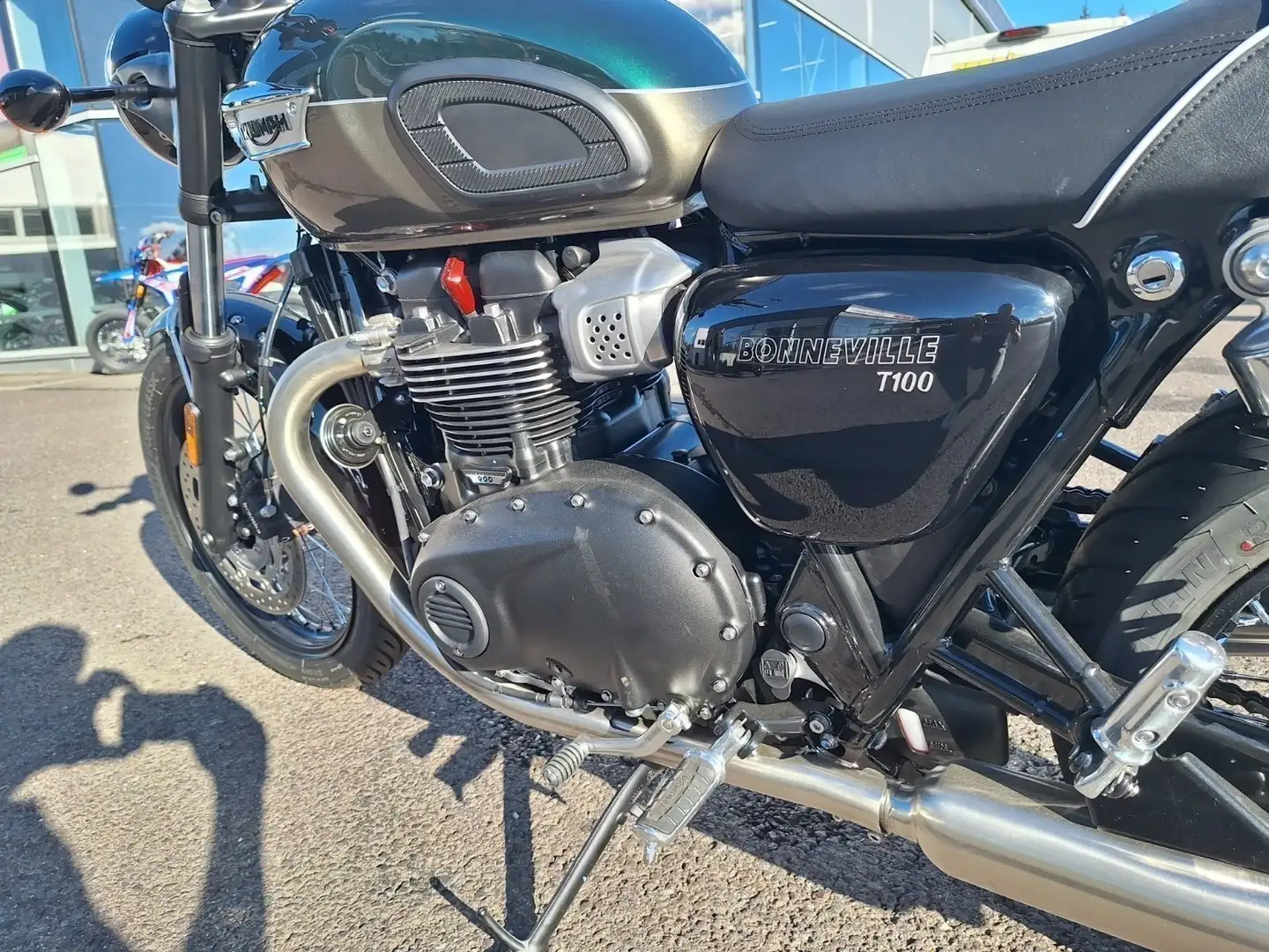 Triumph Bonneville T100 Vert - 2