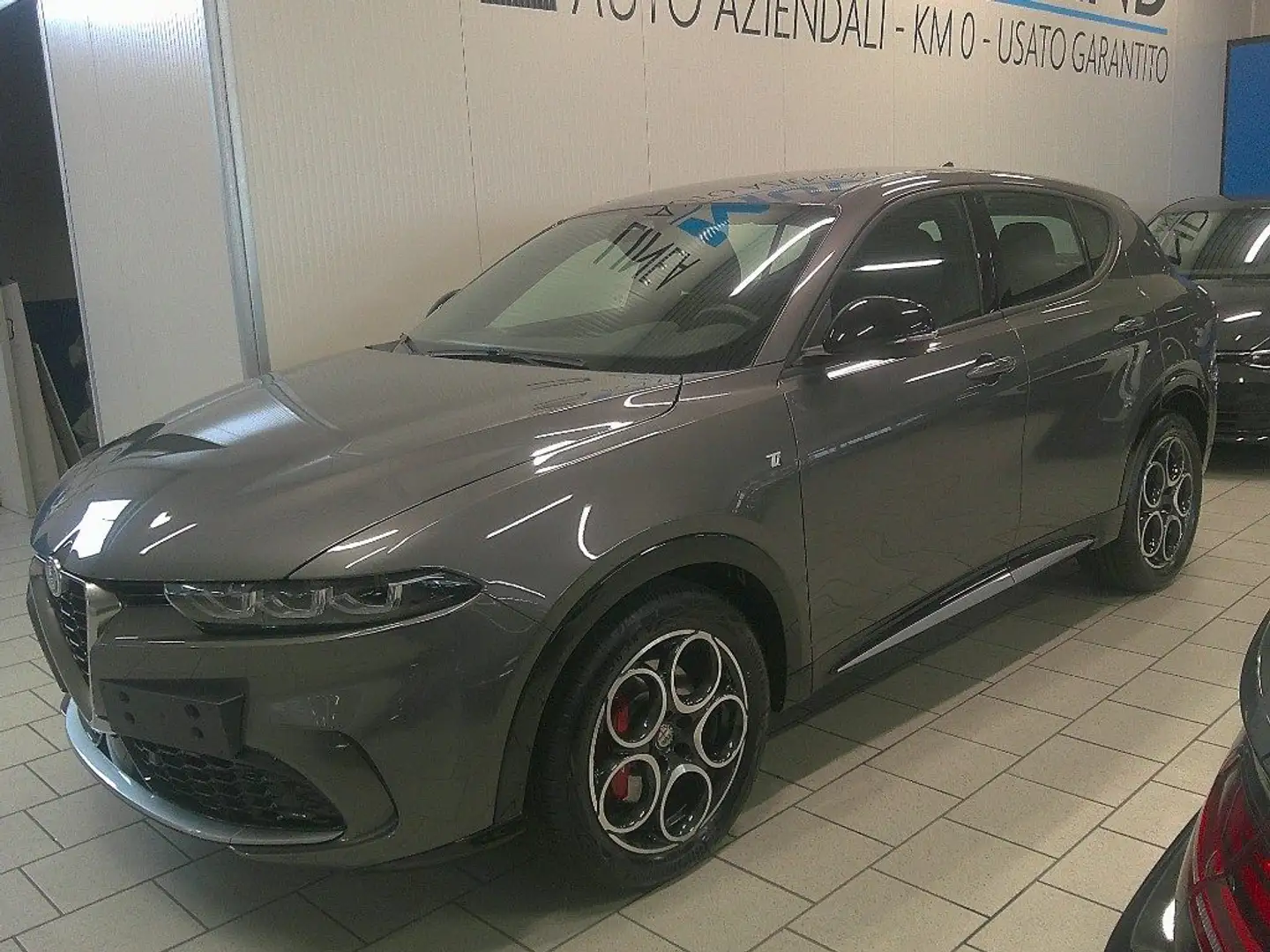 Alfa Romeo Tonale 1.5 160 CV MHEV TCT7 Tributo Italiano Navi Led Gris - 1