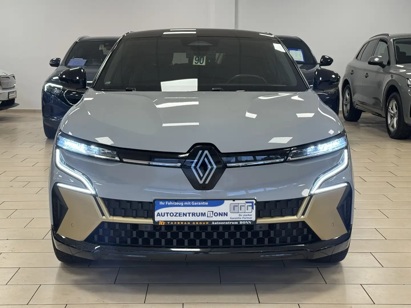 Renault Megane E-Tech Iconic EV60*360°Cam*LED*CarPlay* Silber - 2