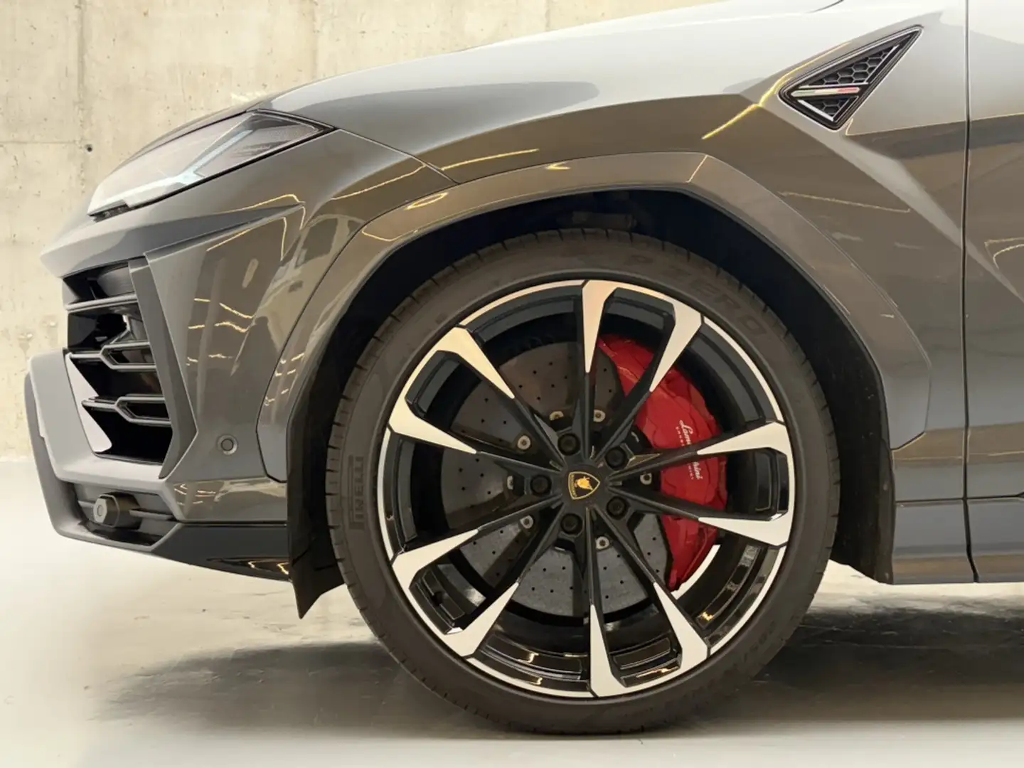Lamborghini Urus 4.0 V8 Aut. Gris - 2