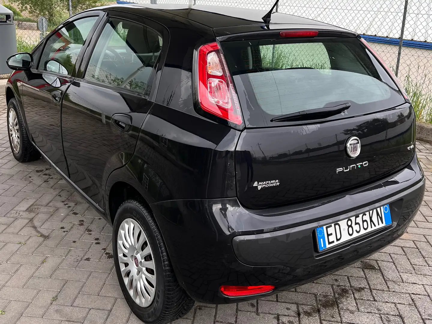 Fiat Punto Evo Punto Evo 5p 1.4 natural power Active 70cv Black - 2