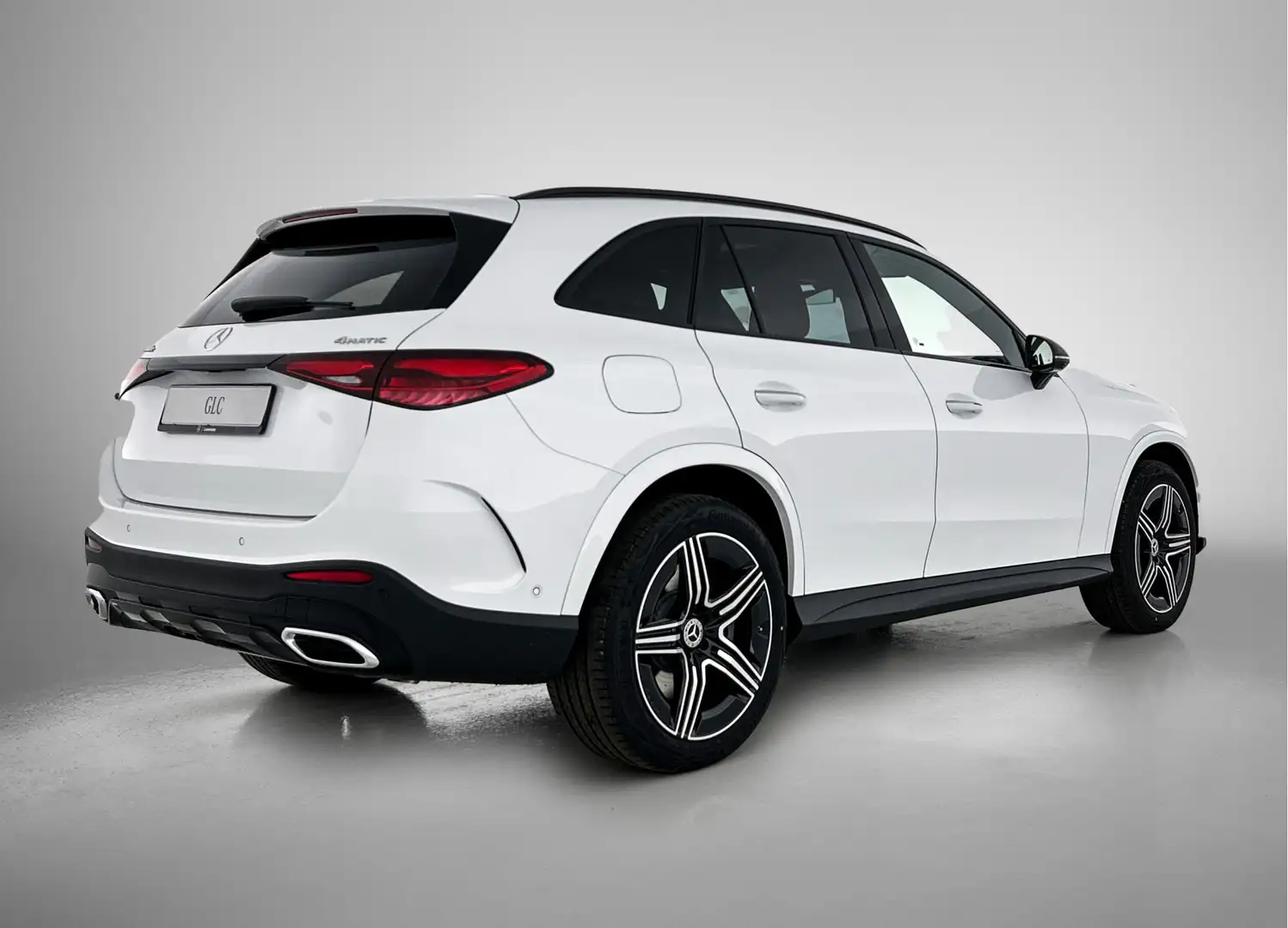 Mercedes-Benz GLC 300 300e 4MATIC Sport Edition | Trekhaak | Nightpakket Wit - 2