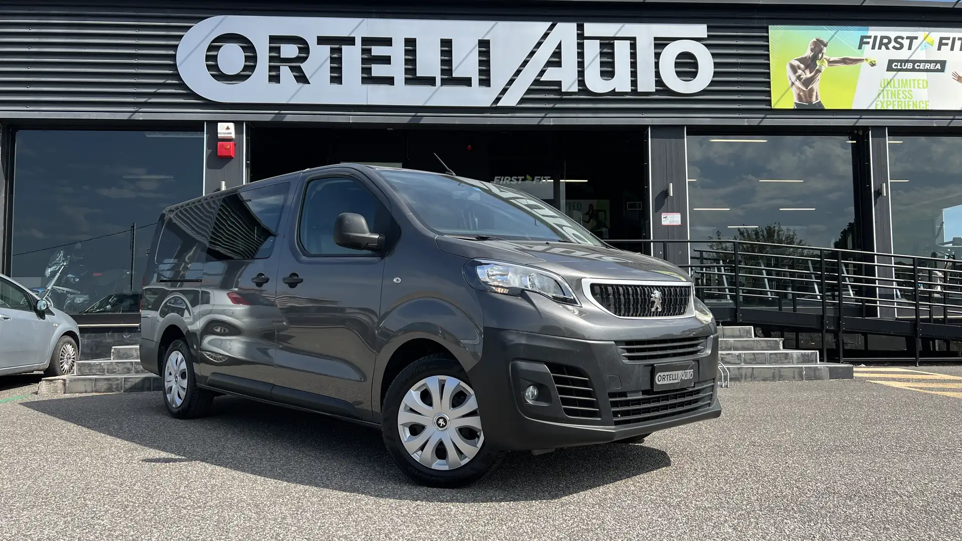 Peugeot Expert bluehdi 150Cv DC Long N1 6 posti + IVA GANCIO TRAI Grigio - 1
