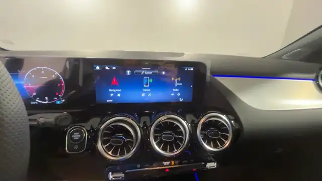Mercedes-Benz Gla Class view 15