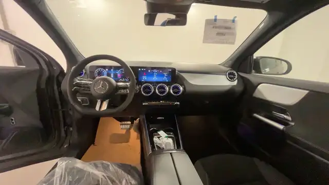 Mercedes-Benz Gla Class view 11