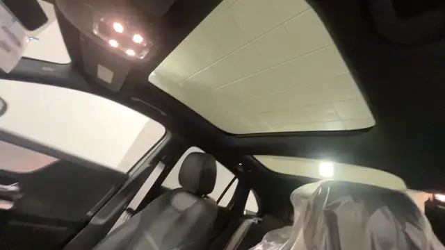 Mercedes-Benz Gla Class view 9