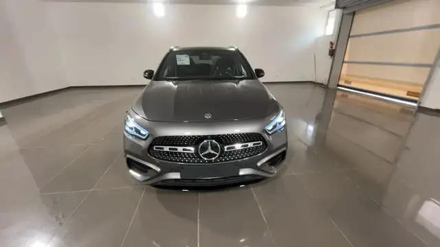 Mercedes-Benz Gla Class view 2