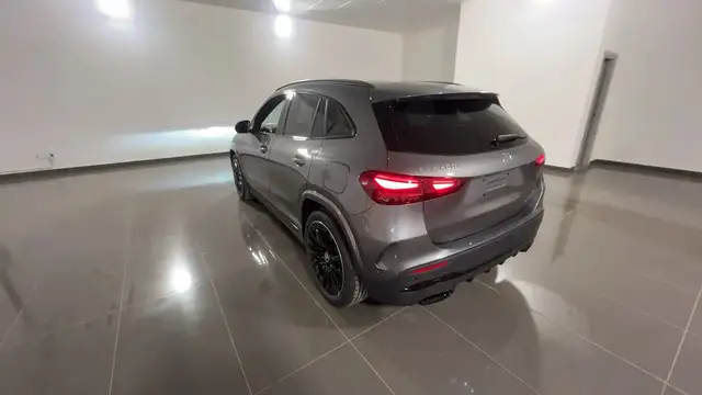 Mercedes-Benz Gla Class view 6