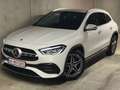 Mercedes-Benz GLA 180 AMG | SFEERLICHT | ZETELVERW. | KEYLESS | CAMERA ! Wit - thumbnail 1
