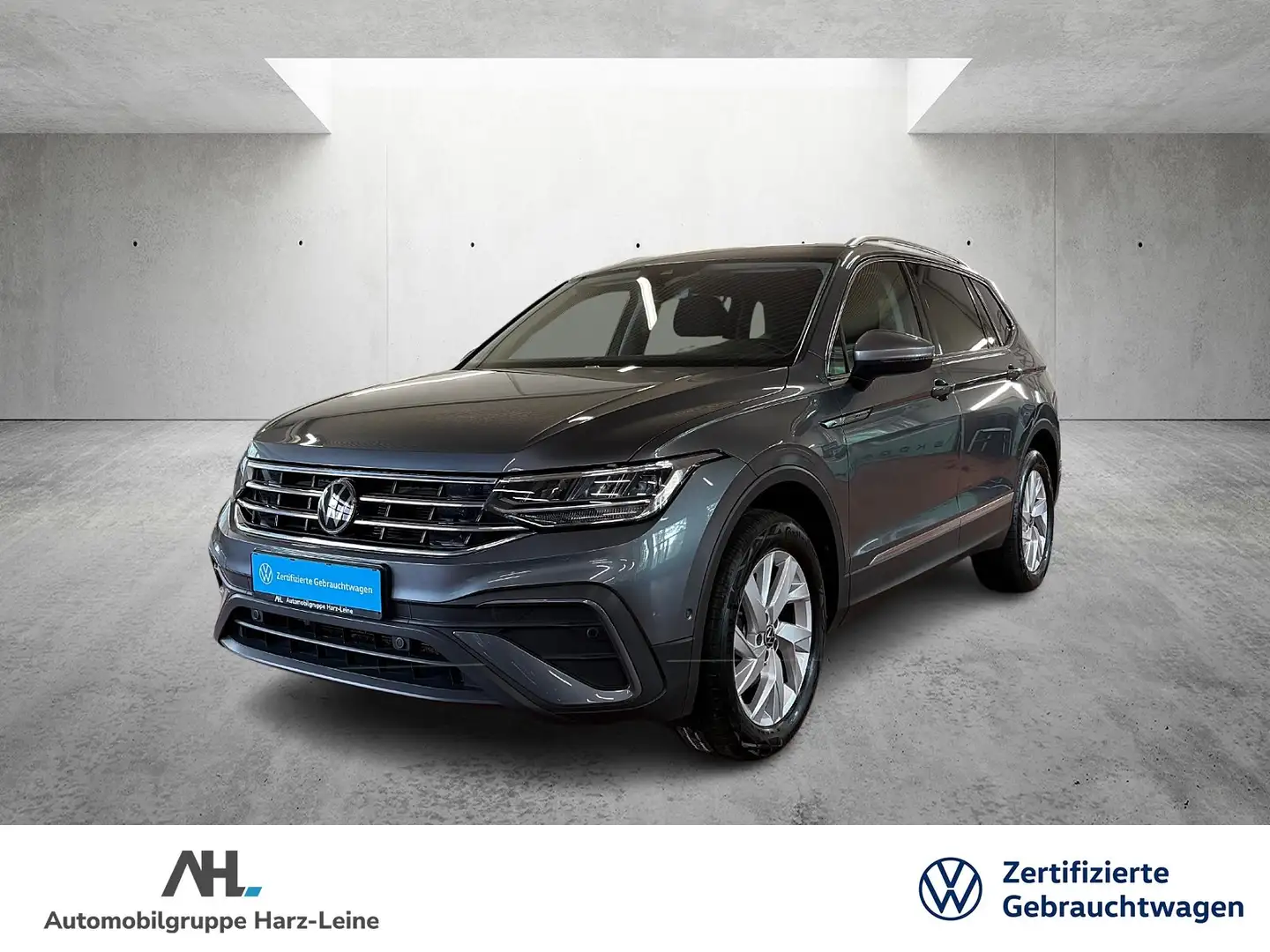 Volkswagen Tiguan Allspace 2.0 TDI Life DSG LED Navi ACC Pano RFK Grijs - 1