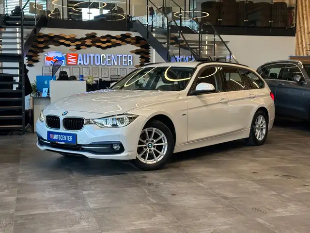 BMW 318 *SPORT LINE*TEMPO*LED*AHK*NAVI*PDC*