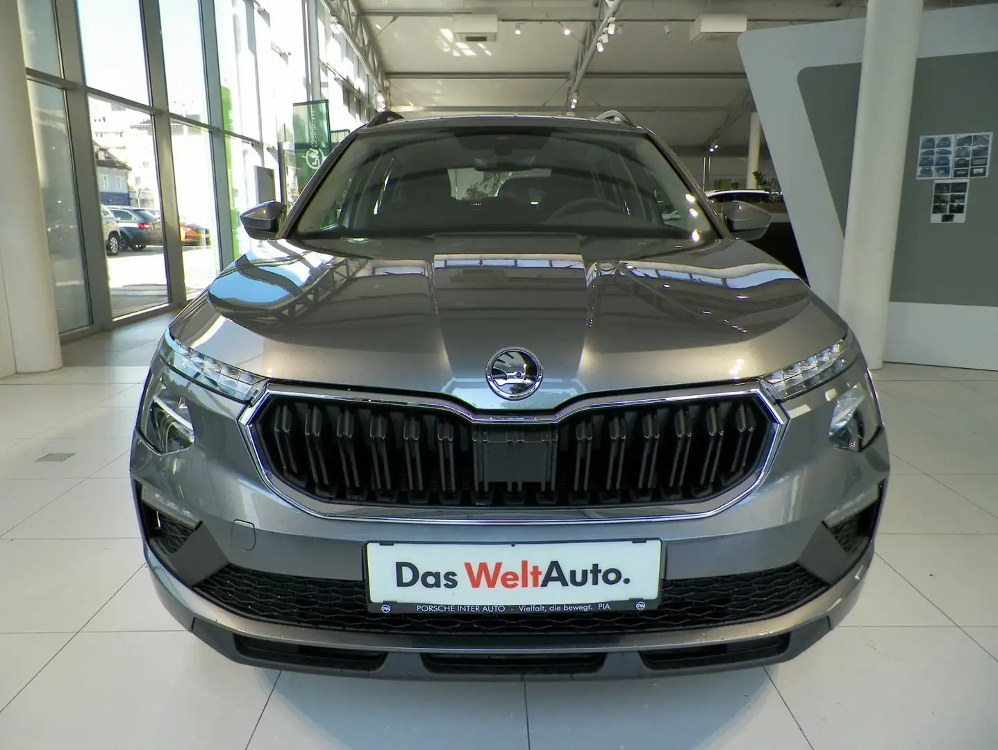 Skoda Kamiq Essence TSI Grau - 2