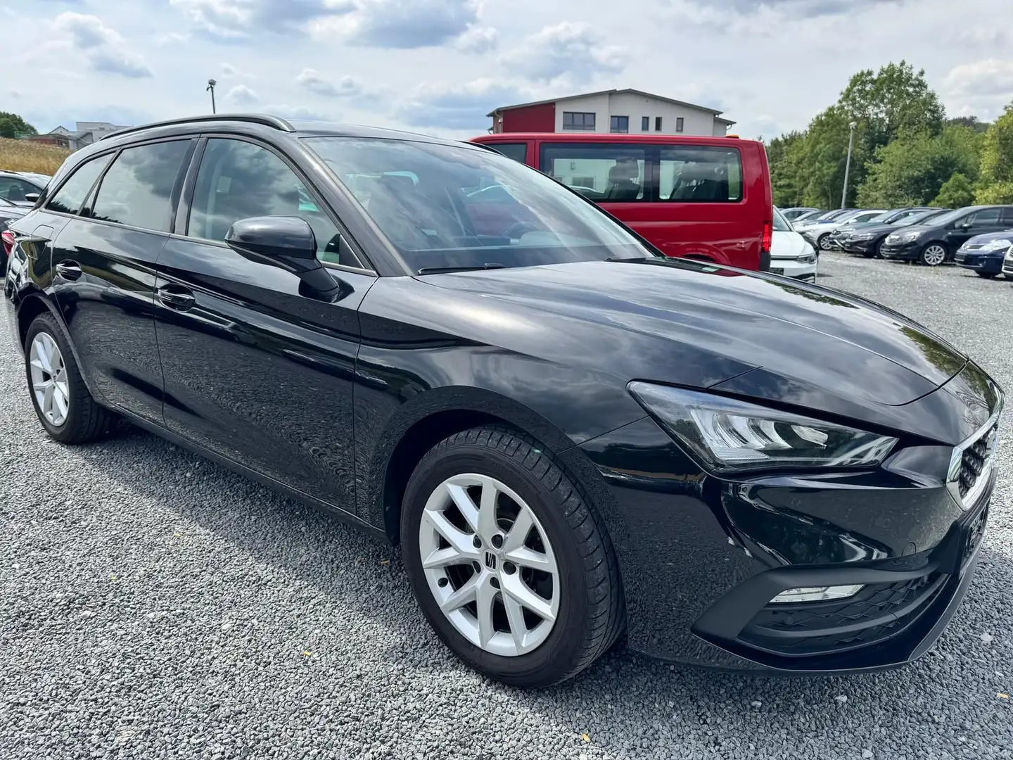 SEAT Leon ST 2.0 TDI *STYLE*PDCHI+VO+PARK-ASSIST*DAB* Noir - 1