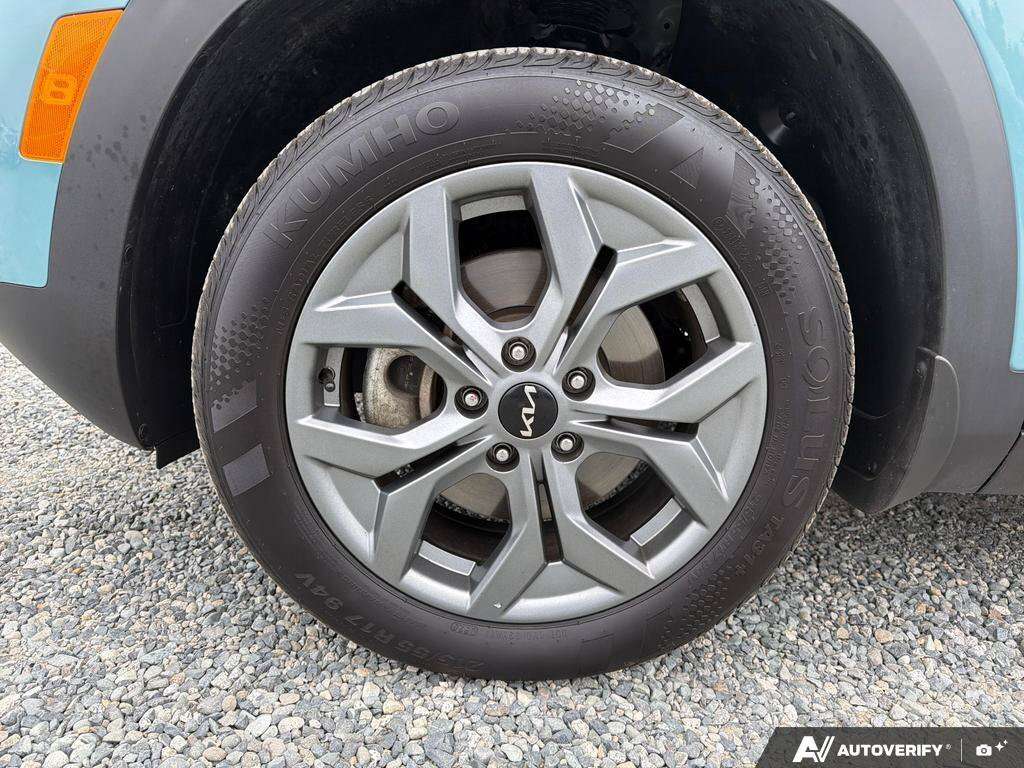 used 2025 Kia Seltos car, priced at $28,888