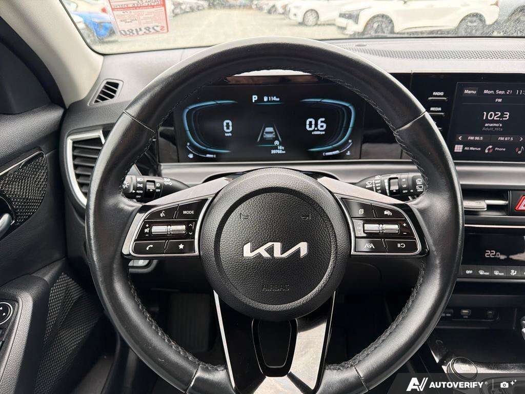 used 2025 Kia Seltos car, priced at $28,888