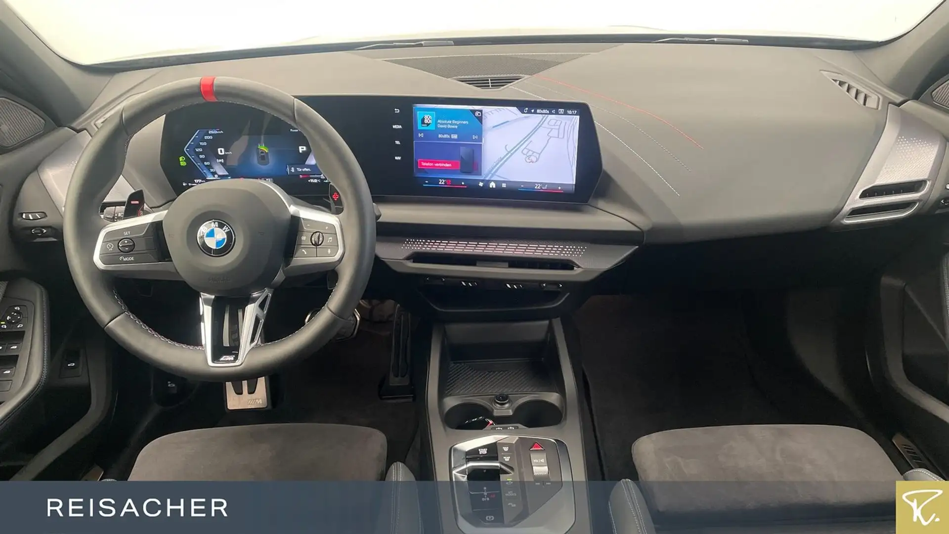 BMW 135 A xDrive M-Sport PDC RFK SHZ H&K LED 19"LM Schwarz - 1