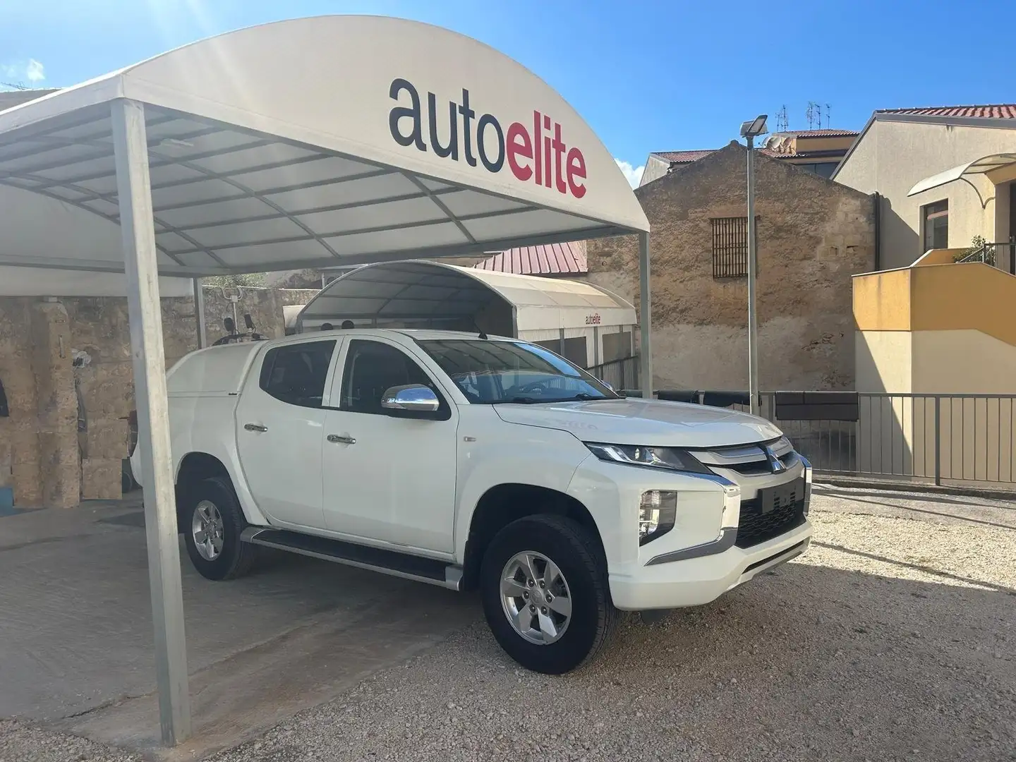 Mitsubishi L200 4WD Bianco - 1
