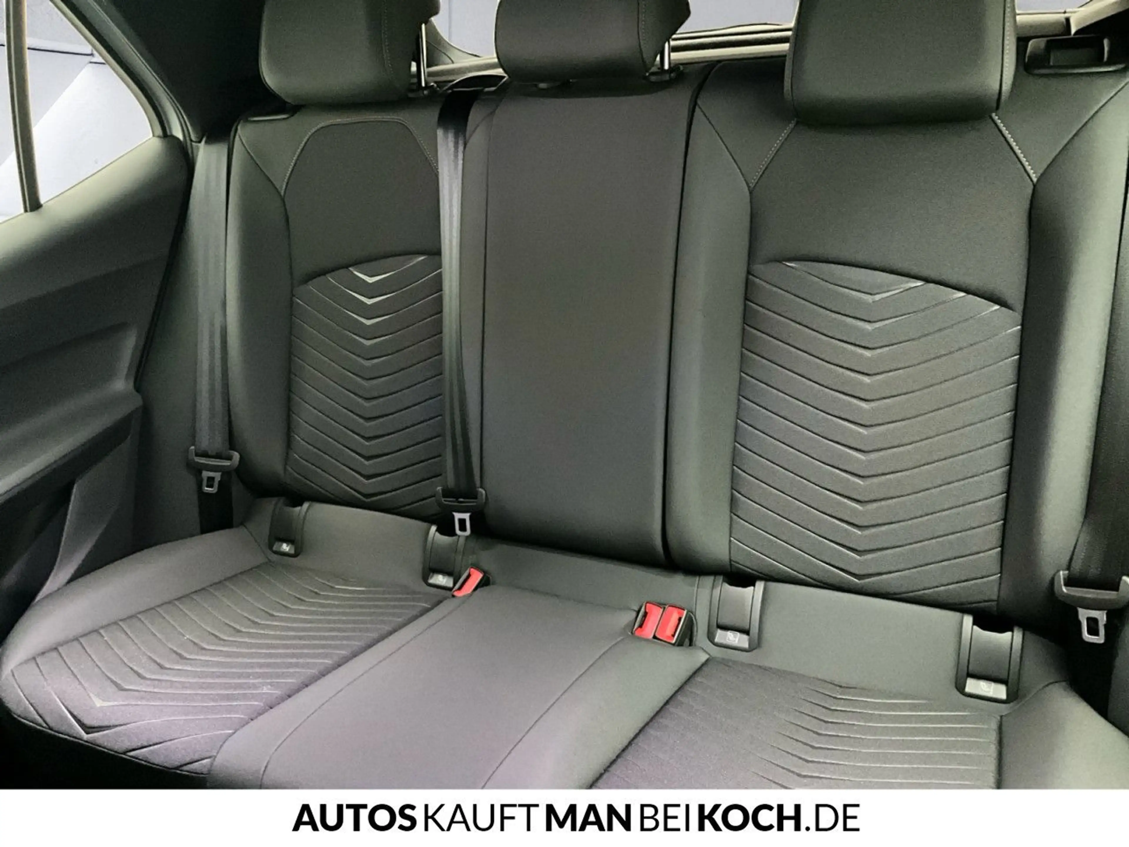 CUPRA Born 150kW/60kWh NAVI SHZ Bluetooth LED Klima — photo 8