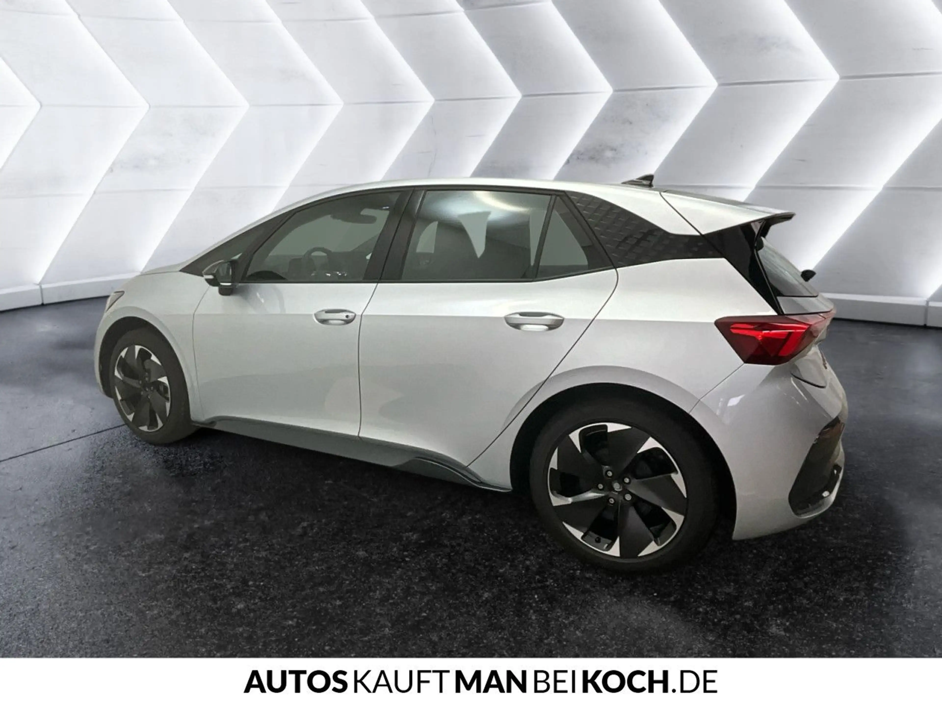 CUPRA Born 150kW/60kWh NAVI SHZ Bluetooth LED Klima — photo 4