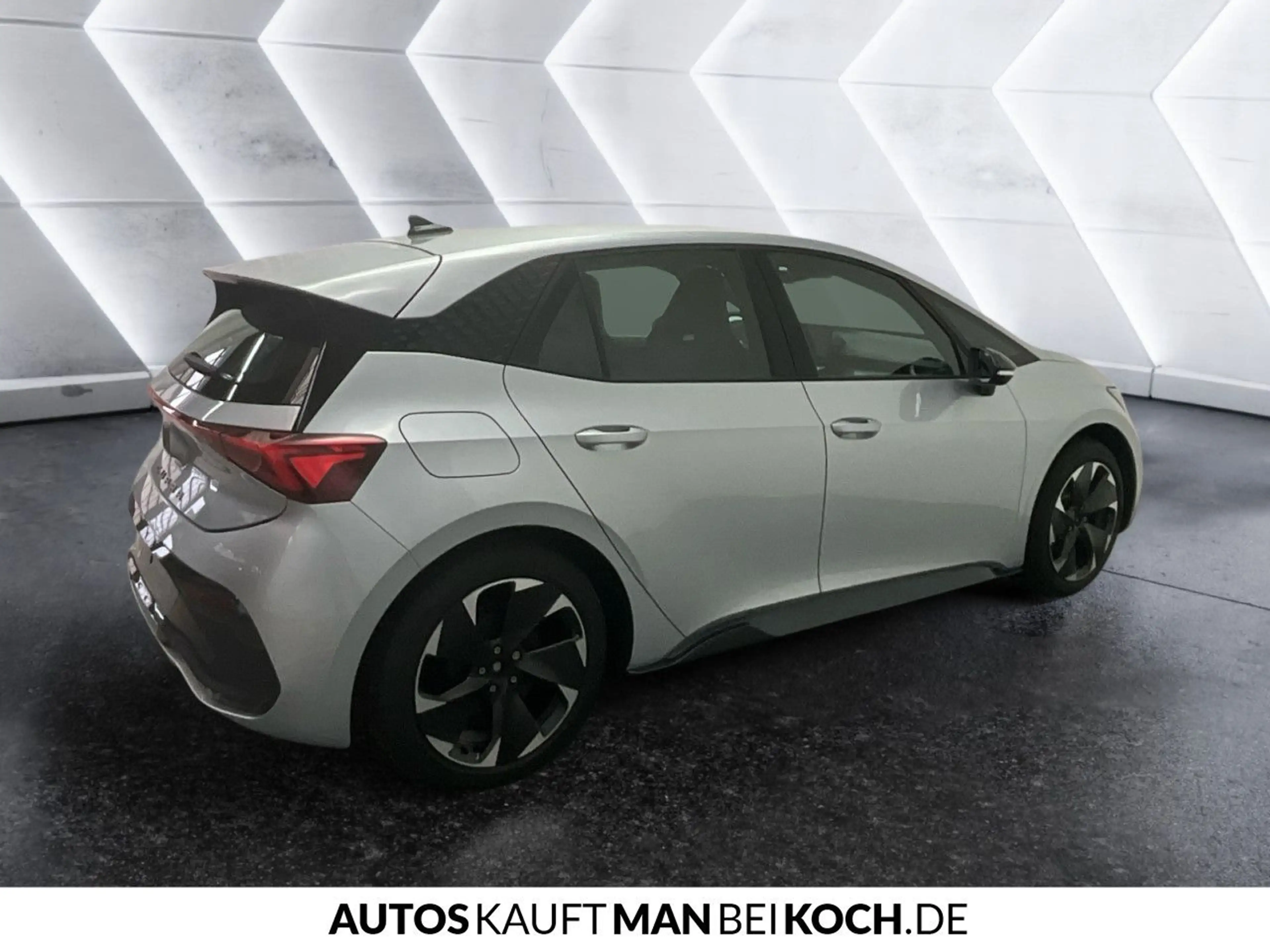 CUPRA Born 150kW/60kWh NAVI SHZ Bluetooth LED Klima — photo 5
