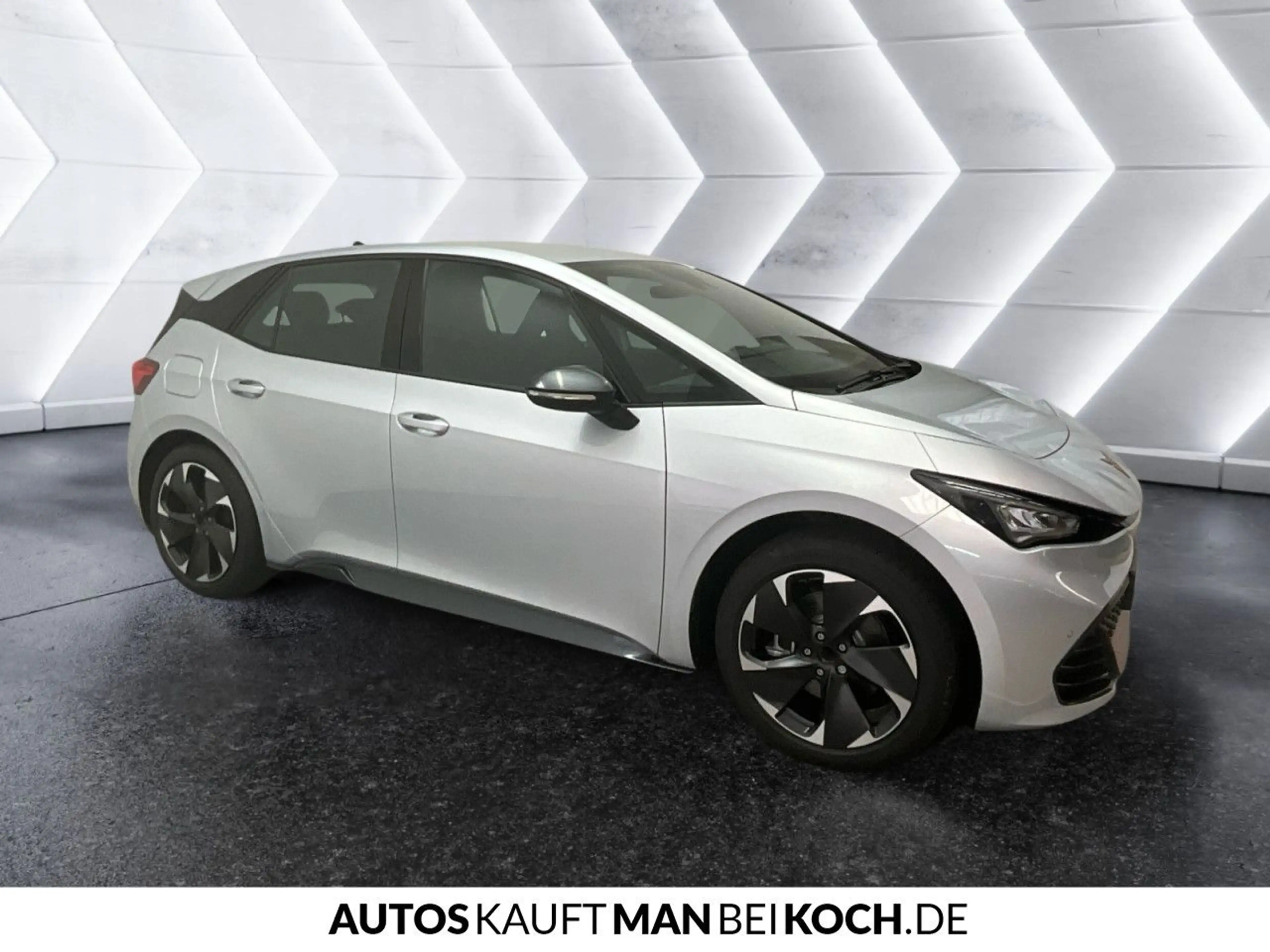 CUPRA Born 150kW/60kWh NAVI SHZ Bluetooth LED Klima — photo 6
