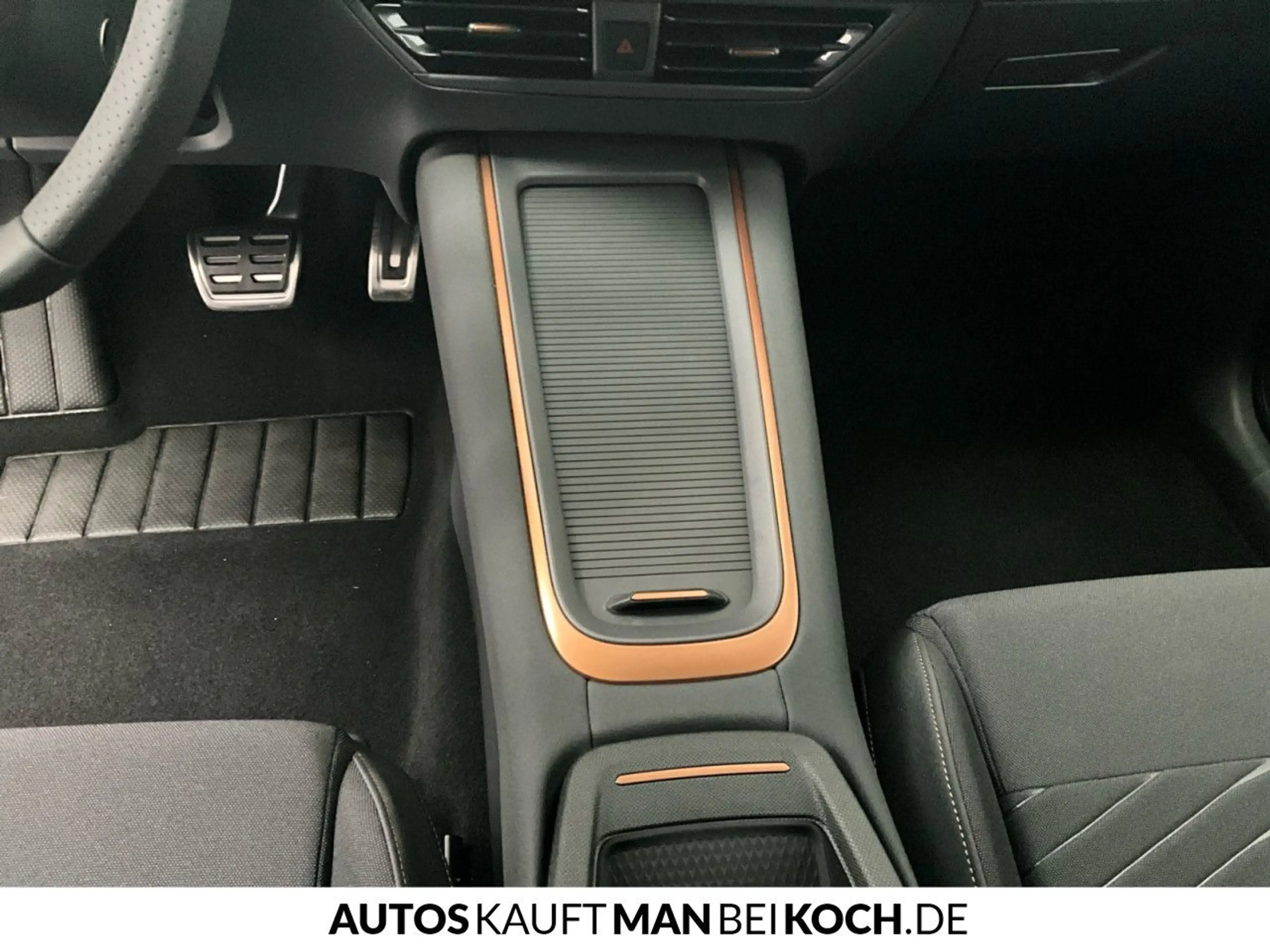 CUPRA Born 150kW/60kWh NAVI SHZ Bluetooth LED Klima — photo 11
