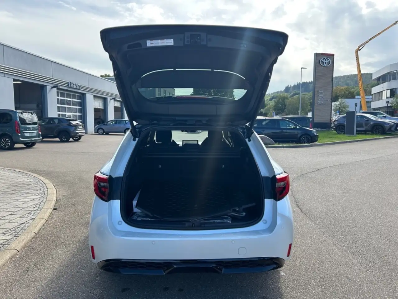 Toyota Corolla Hybrid 2,0L Touring Sports GR Sport, миниатюра 9