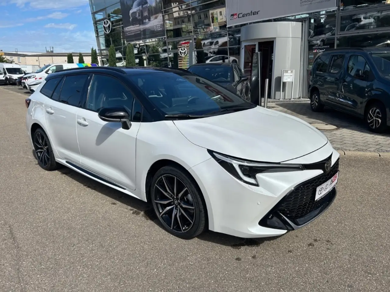 Toyota Corolla Hybrid 2,0L Touring Sports GR Sport, миниатюра 2