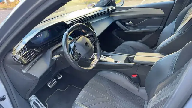 Peugeot 308 view 8