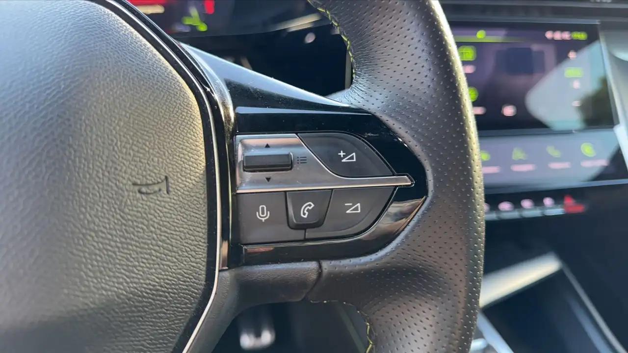Peugeot 308 308 — photo 24
