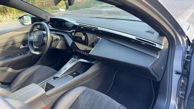 Peugeot 308 view 10