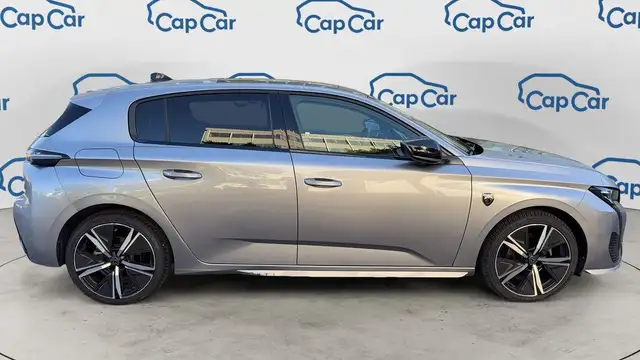 Peugeot 308 view 4