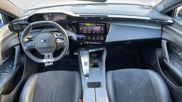Peugeot 308 view 11
