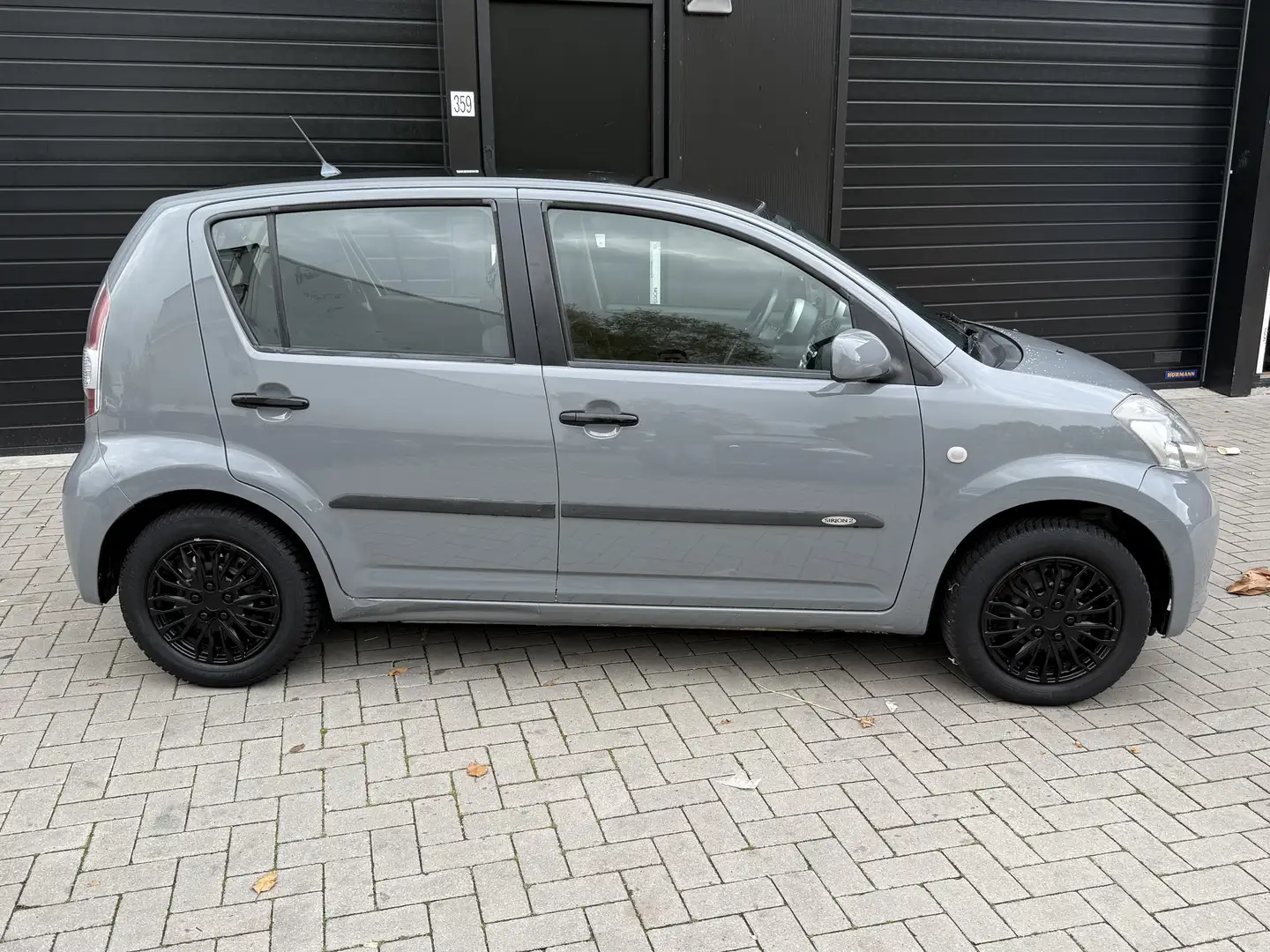 Daihatsu Sirion 1.3-16V Comfort - AUTOMAAT - Airco Бежевий - 2