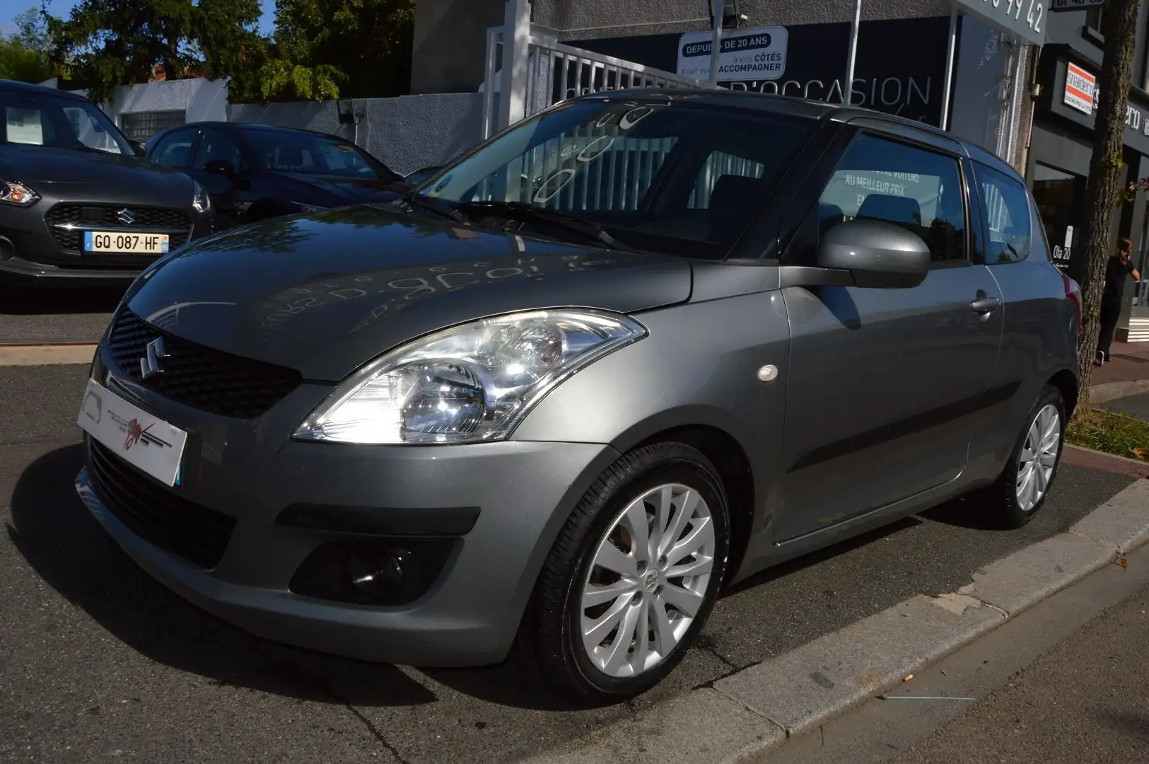 Suzuki Swift 1.2 VVT GLX 3P Gris - 1