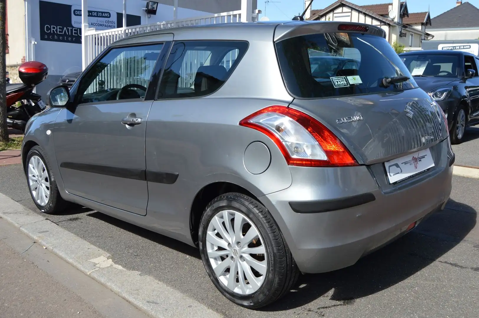 Suzuki Swift 1.2 VVT GLX 3P Gris - 2