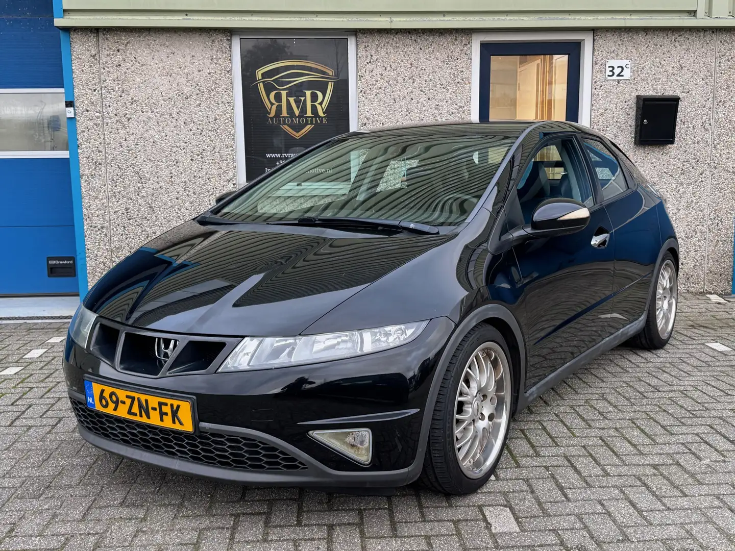 Honda Civic 1.8 Sport Zwart - 1