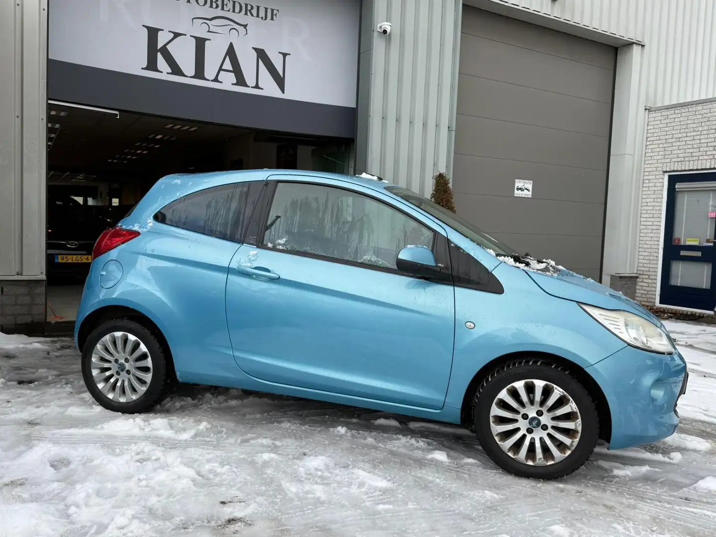 Ford Ka/Ka+ 1.2 Titanium Blau - 2