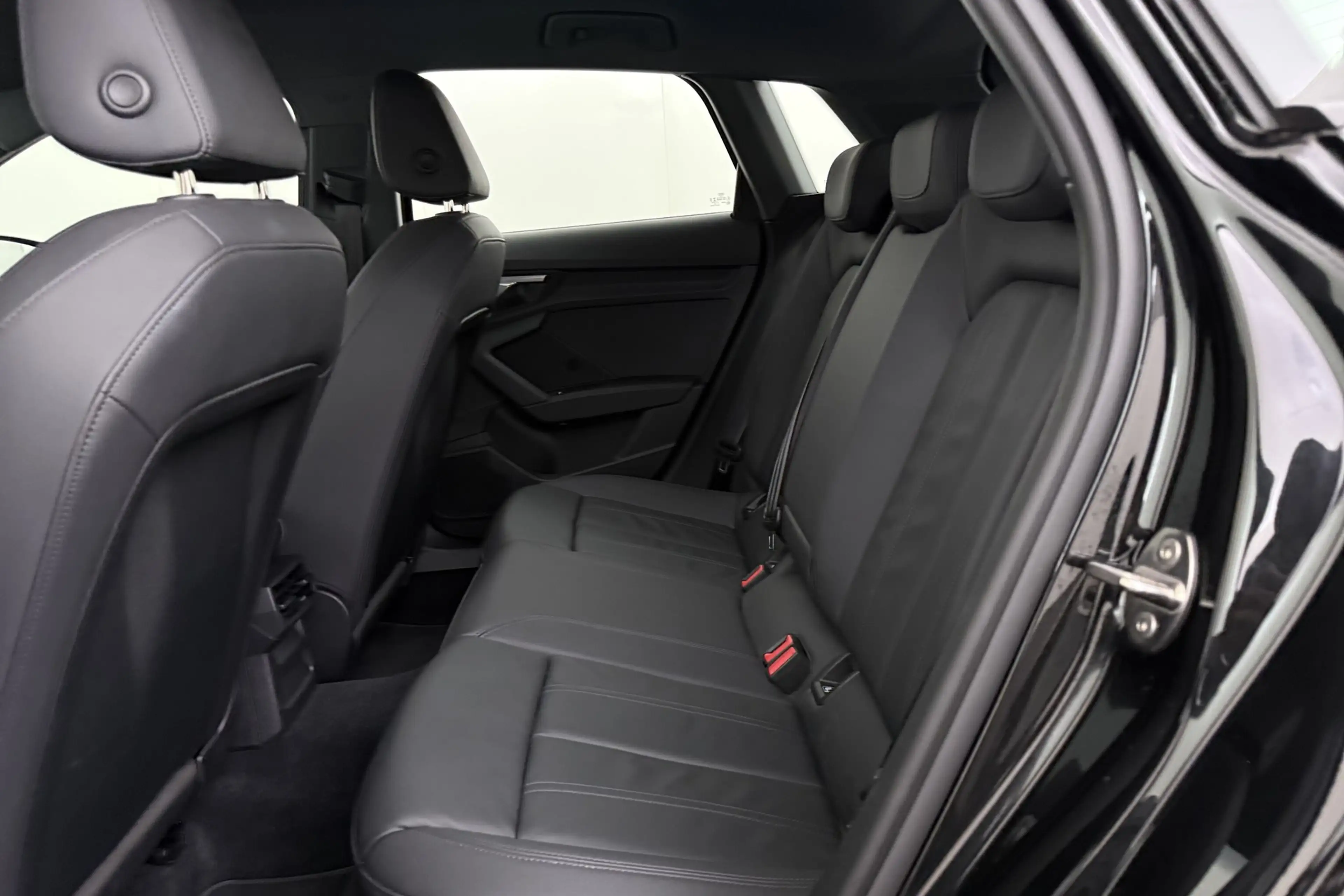 Audi A1 SPORTBACK 40 1.4TFSI-e S-TRONIC PHEV + GPS + LEDER — photo 13